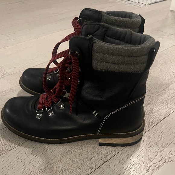 Kodiak Real Leather Waterproof Hiking Boots with Felt Upper and Rubber Sole - Picture 6 of 8